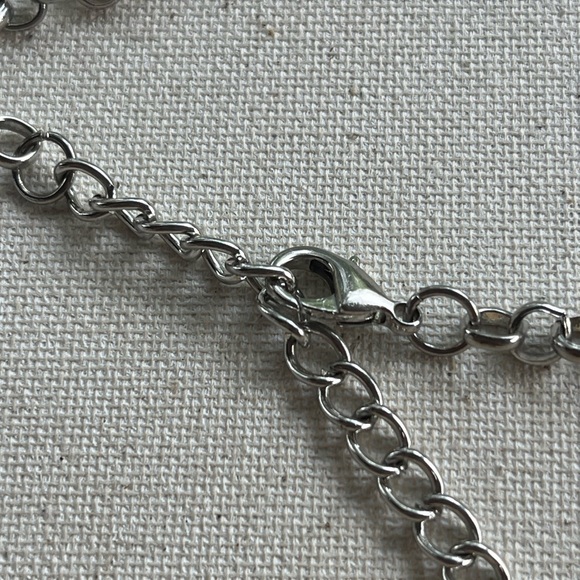 Elegant Mixed Metal Disc Necklace - Picture 4 of 4